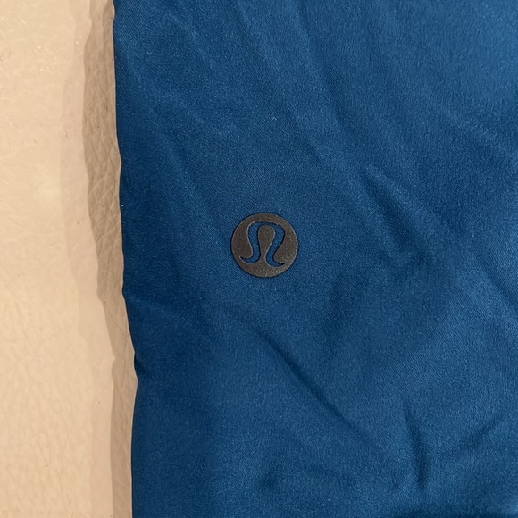 NWT. LULULEMON shorts - Picture 3 of 3